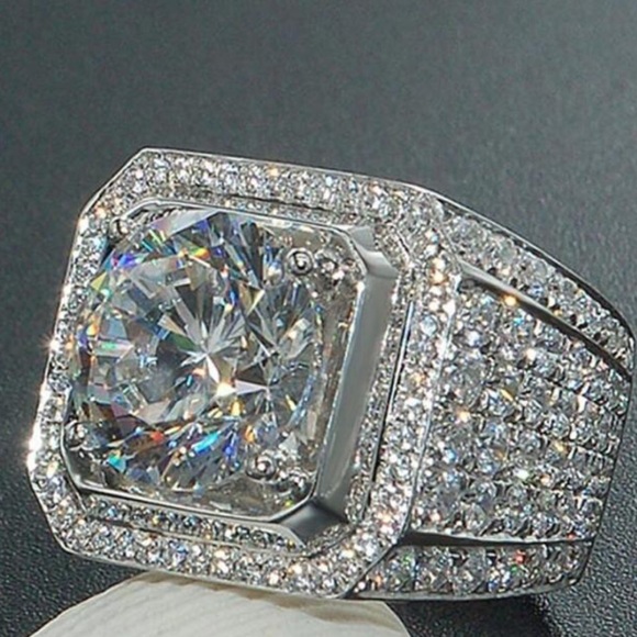 Bling Ring Cubic Zirconia Iced Out Glamorous Solitaire, Women’s Ring, Sz 6 - Picture 4 of 14